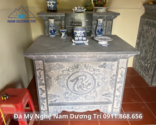 BÀN THỜ ĐÁ