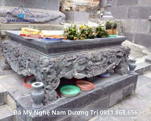 BÀN THỜ ĐÁ