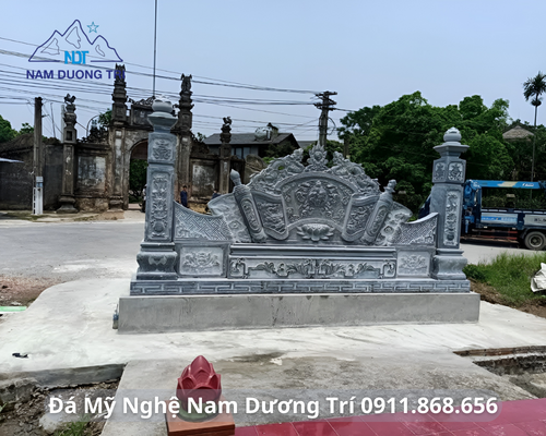 CUỐN THƯ ĐÁ