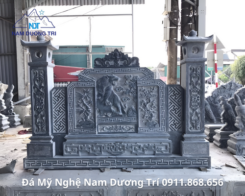 CUỐN THƯ ĐÁ