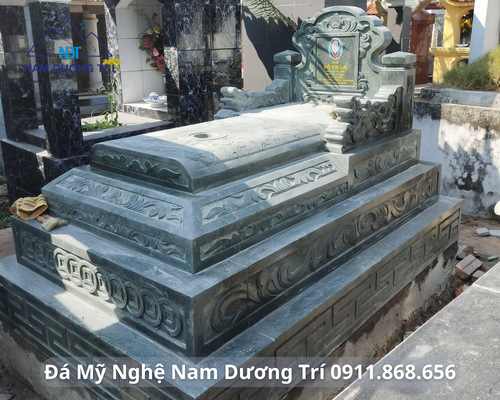 MỘ XANH RÊU