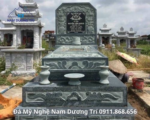MỘ XANH RÊU