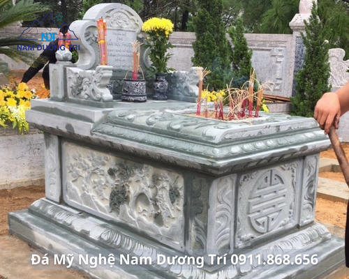 MỘ XANH RÊU