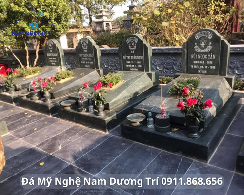 MỘ XANH RÊU