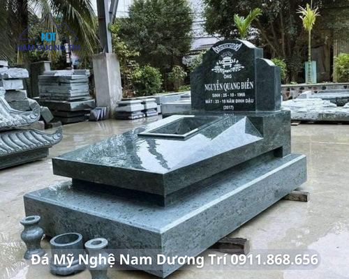 MỘ TAM CẤP