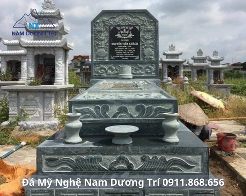 MỘ TAM CẤP
