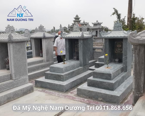 MỘ TAM CẤP