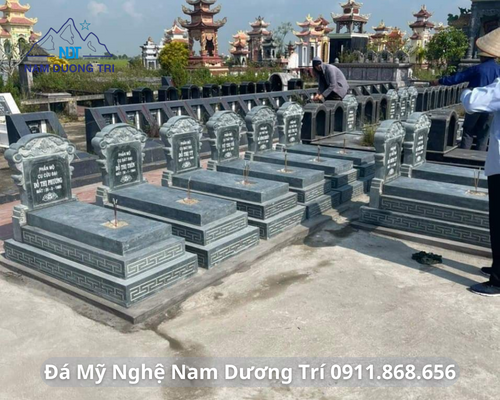 MỘ TAM CẤP