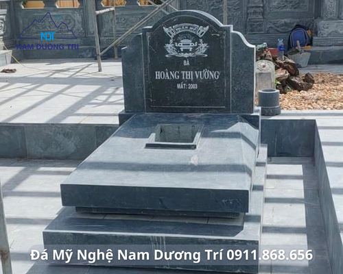 MỘ TAM CẤP