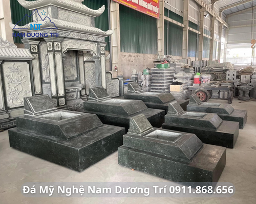 MỘ TAM CẤP