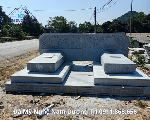 MỘ TAM CẤP