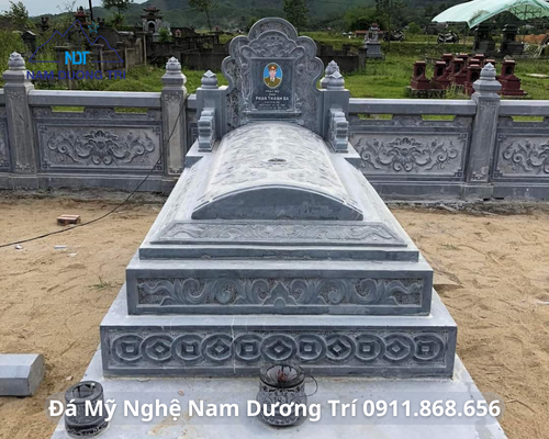 MỘ TAM CẤP