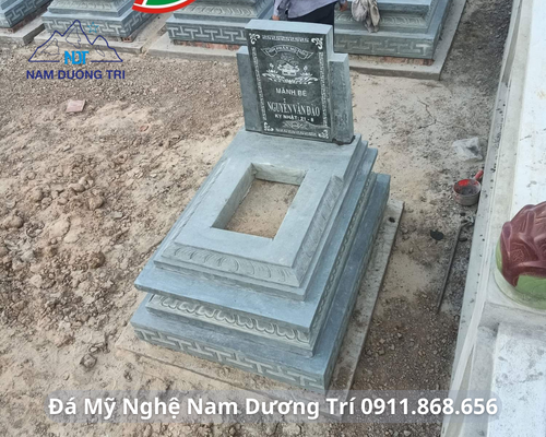 MỘ TAM CẤP