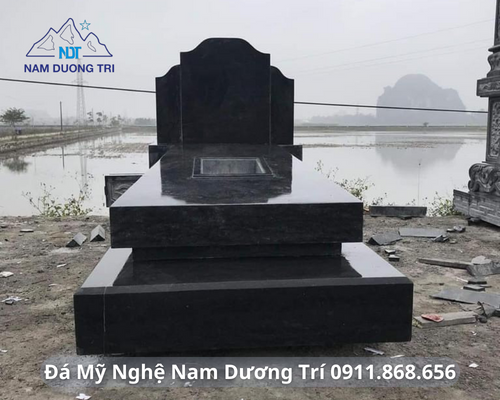MỘ TAM CẤP
