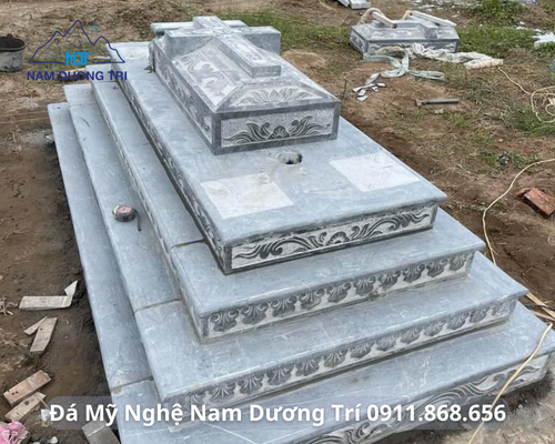 MỘ TAM CẤP