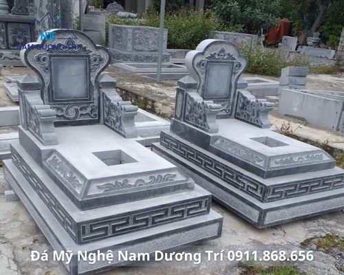 MỘ TAM CẤP