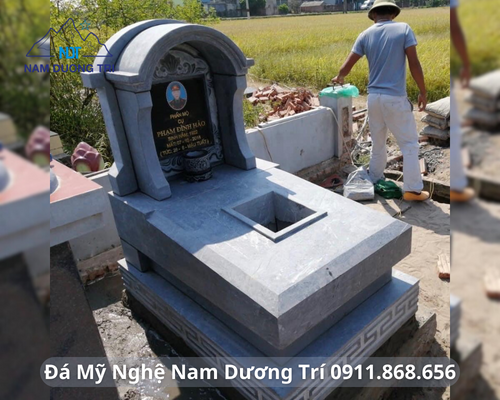 MỘ MÁI VÒM