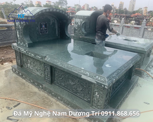 MỘ MÁI VÒM