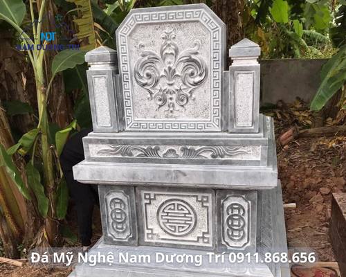 MỘ KHÔNG MÁI