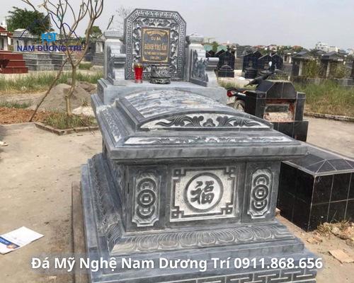 MỘ KHÔNG MÁI