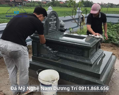 MỘ KHÔNG MÁI