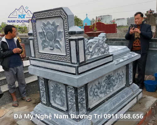 MỘ KHÔNG MÁI
