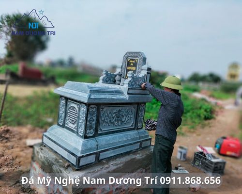 MỘ KHÔNG MÁI