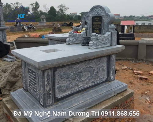 MỘ KHÔNG MÁI