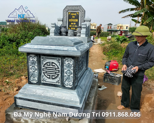 MỘ KHÔNG MÁI