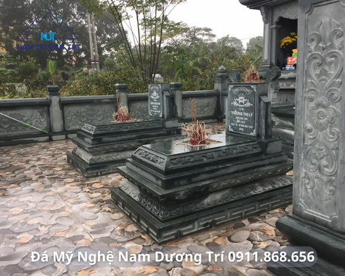MỘ KHÔNG MÁI
