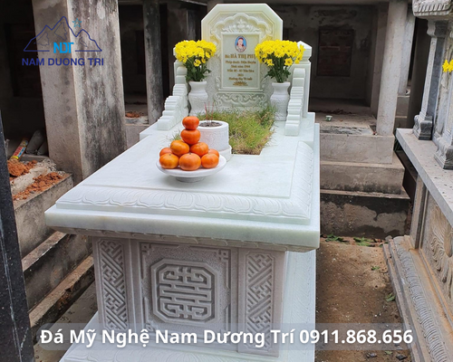 MỘ KHÔNG MÁI