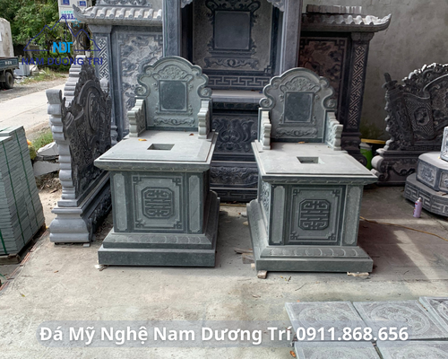 MỘ KHÔNG MÁI