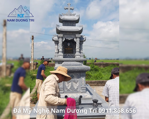MỘ CÔNG GIÁO