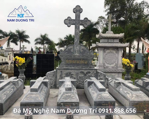 MỘ CÔNG GIÁO