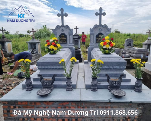 MỘ CÔNG GIÁO