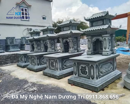 MỘ HAI MÁI